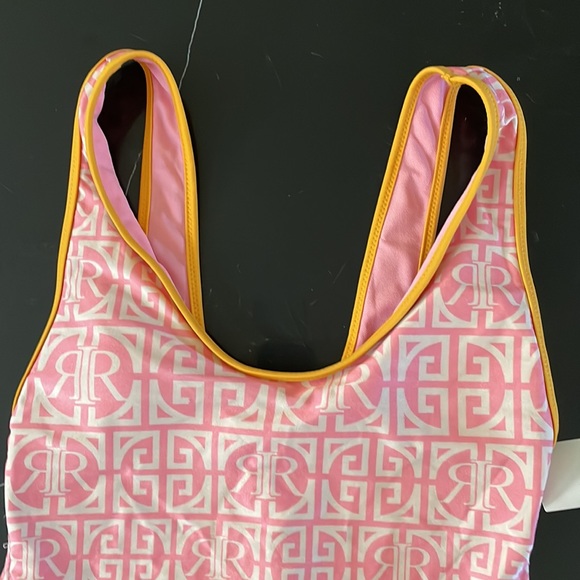 RIVER ISLAND one piece swimsuit Scoop Neck One-Piece Swimsuit
RIVER ISLAND - Picture 3 of 11